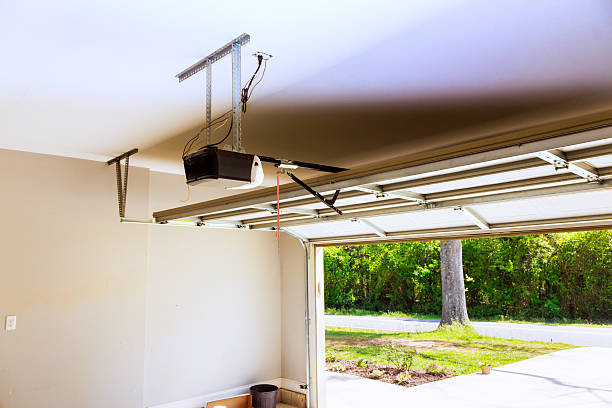 Top rated local Garage Door Roller Replacement specialists in Seth Ward, TX